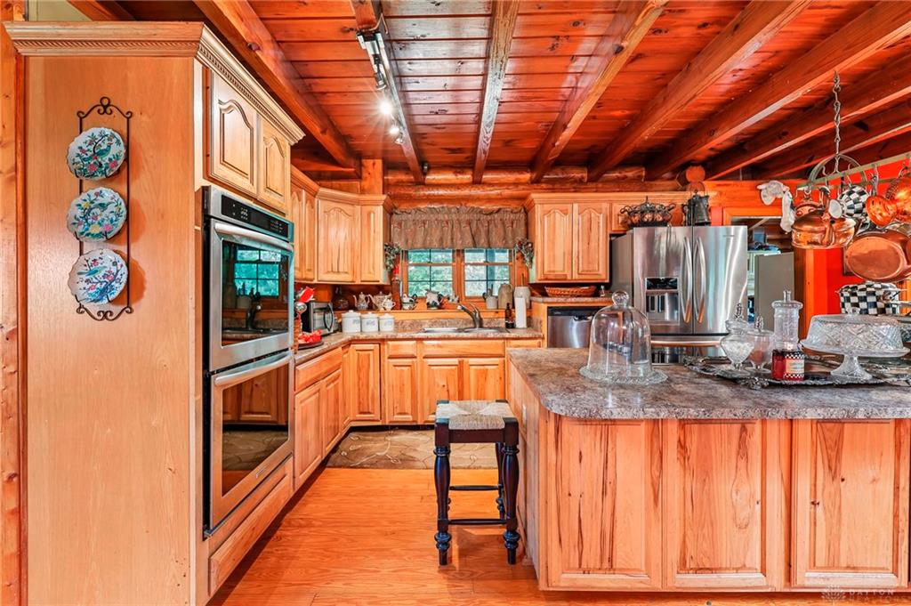 963 Pratt Property Photo 26