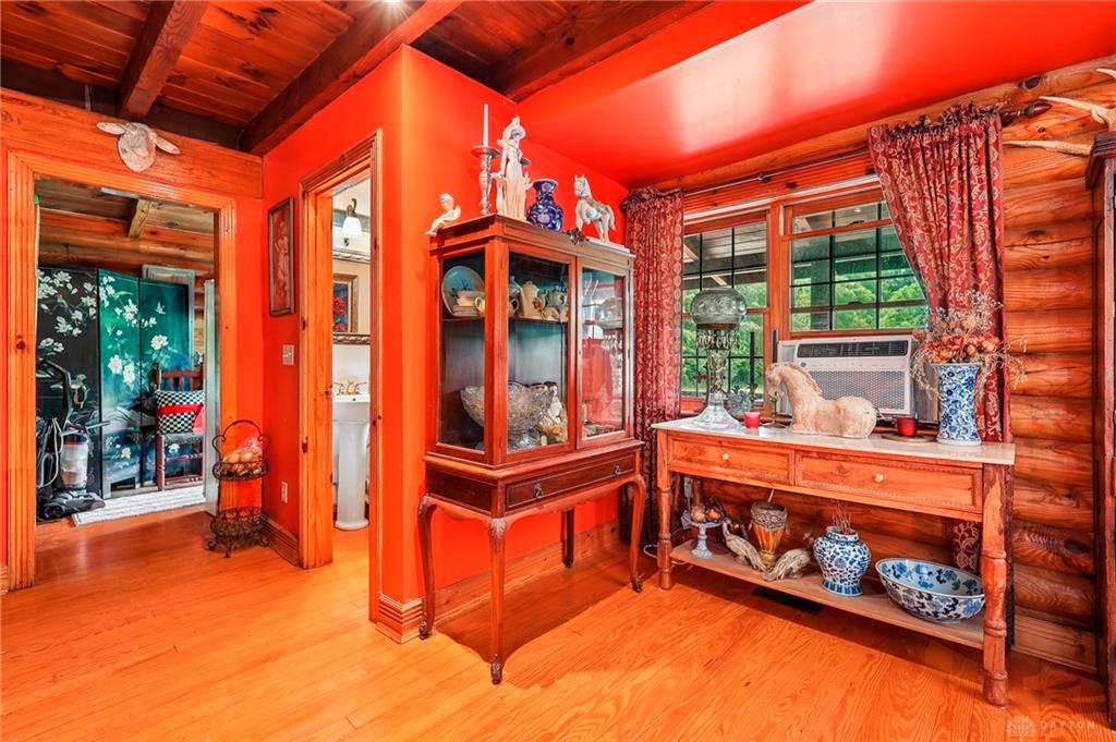 963 Pratt Property Photo 33