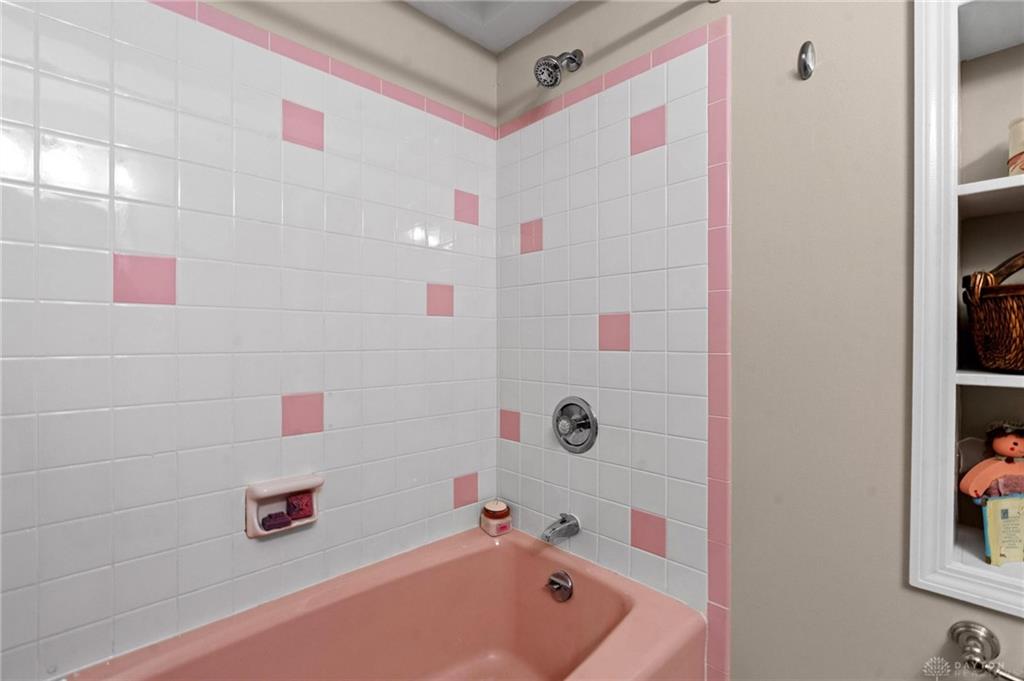 619 Hiatt Property Photo 24