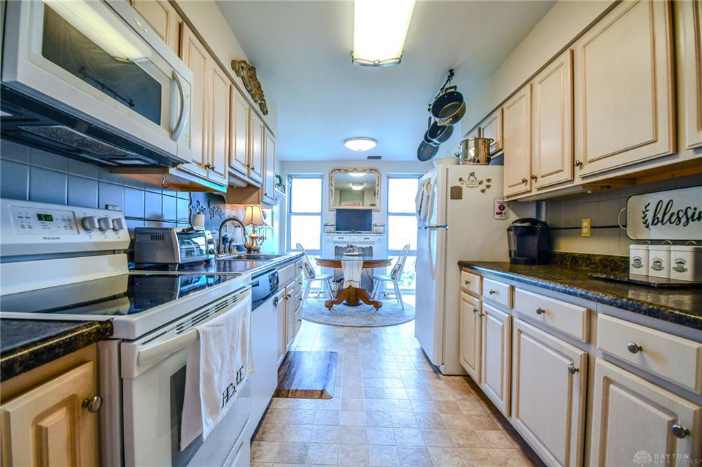 2230 S Patterson 71 Property Photo 19