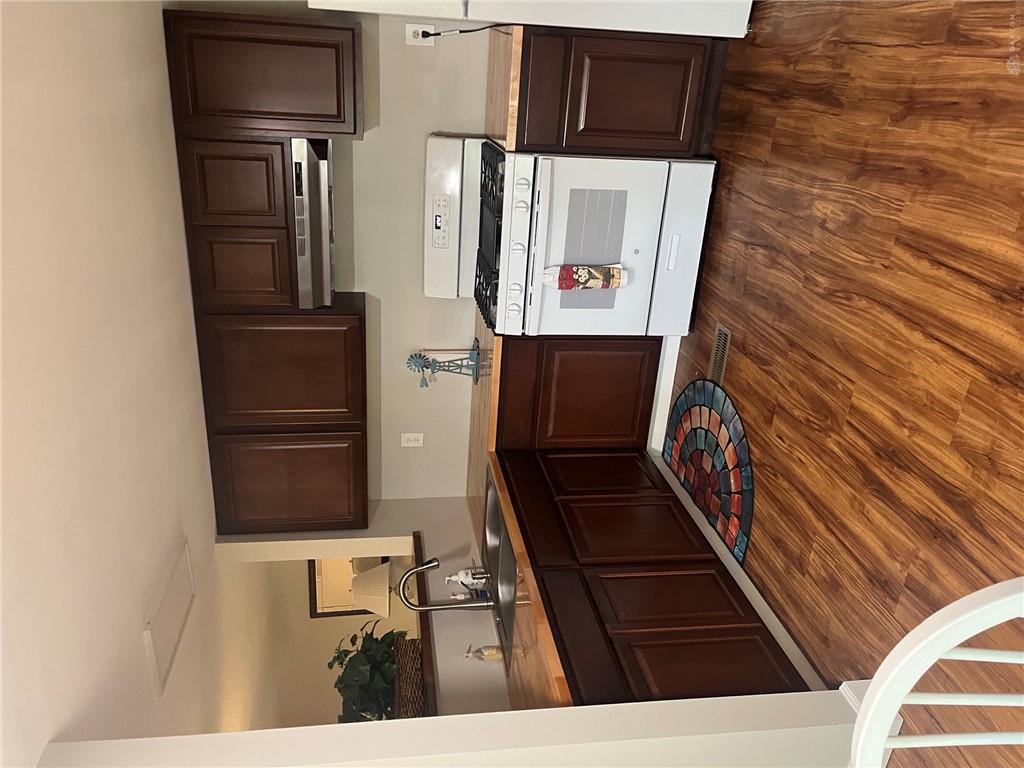 57 Rochester Hill Property Photo 9