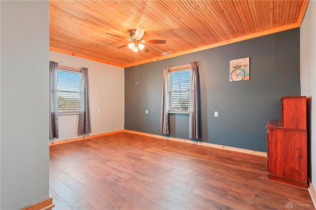 213 N Broadway Property Photo 59