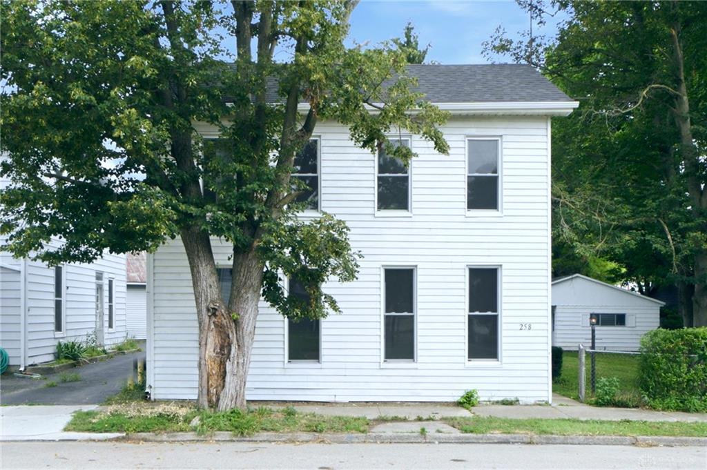 258 E Center Property Photo 1