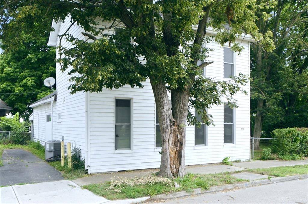 258 E Center Property Photo 3