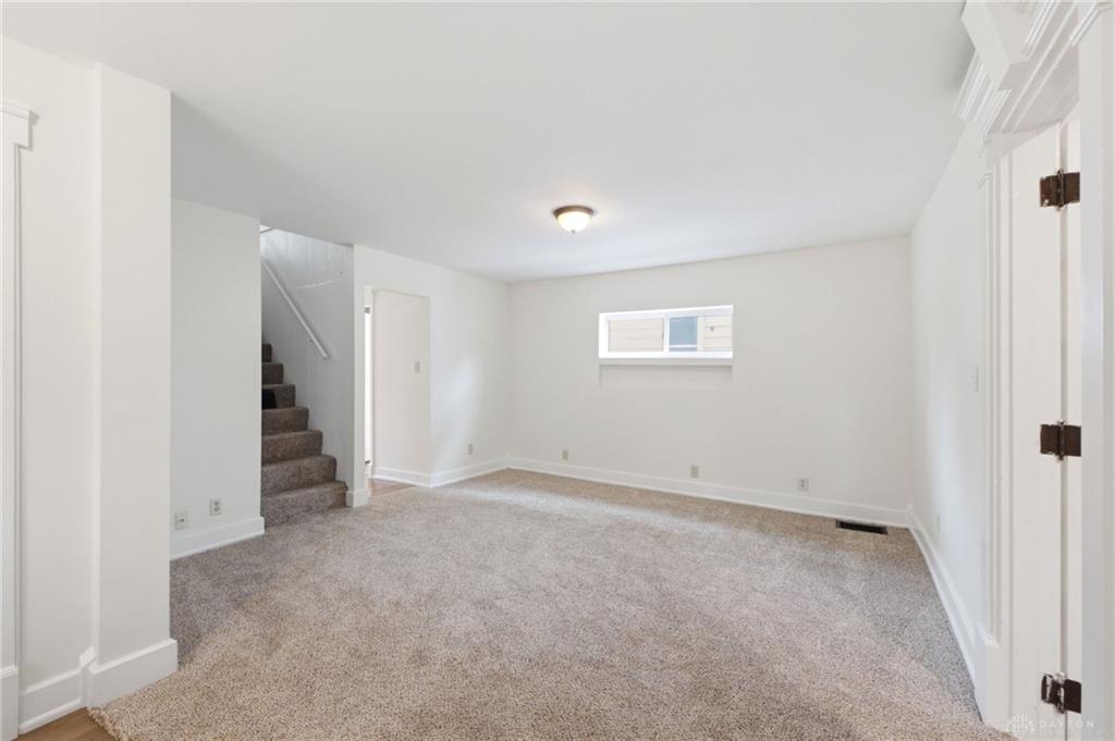 258 E Center Property Photo 5