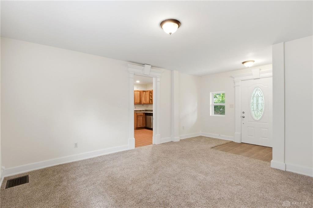 258 E Center Property Photo 6