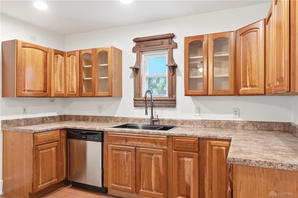 258 E Center Property Photo 8