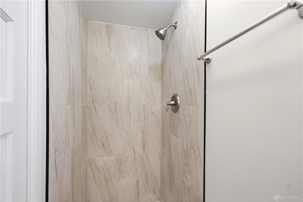 258 E Center Property Photo 12