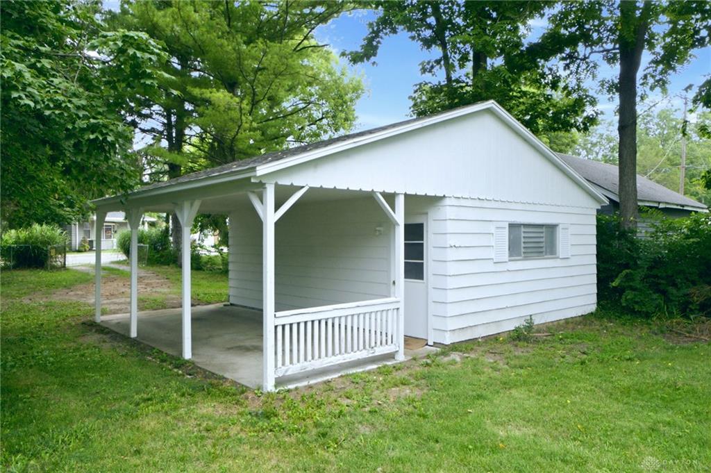 258 E Center Property Photo 23