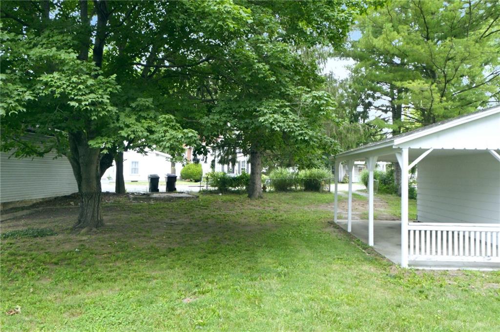 258 E Center Property Photo 24