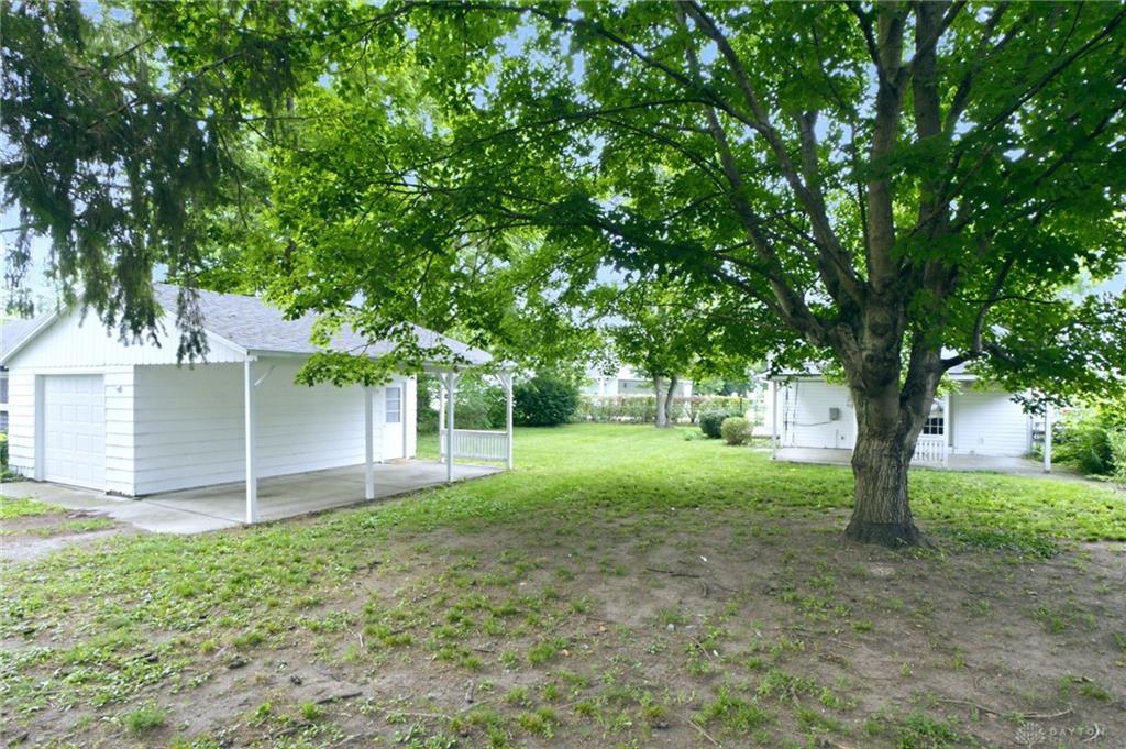 258 E Center Property Photo 25