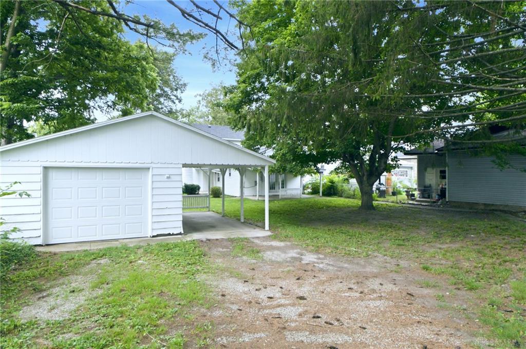 258 E Center Property Photo 27