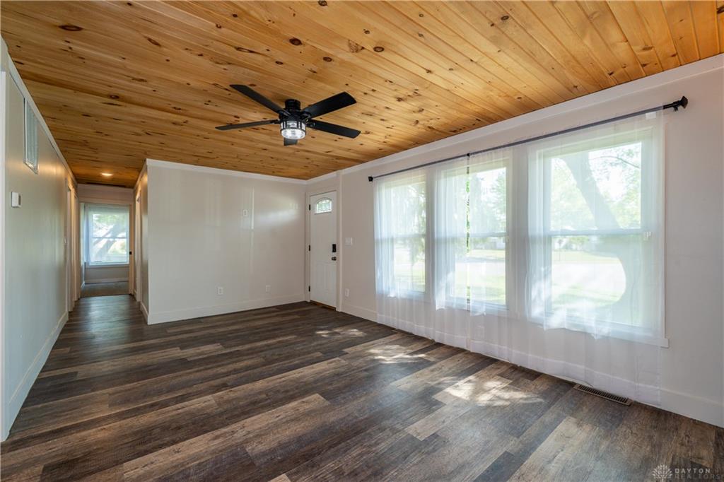2793 Galewood Property Photo 4
