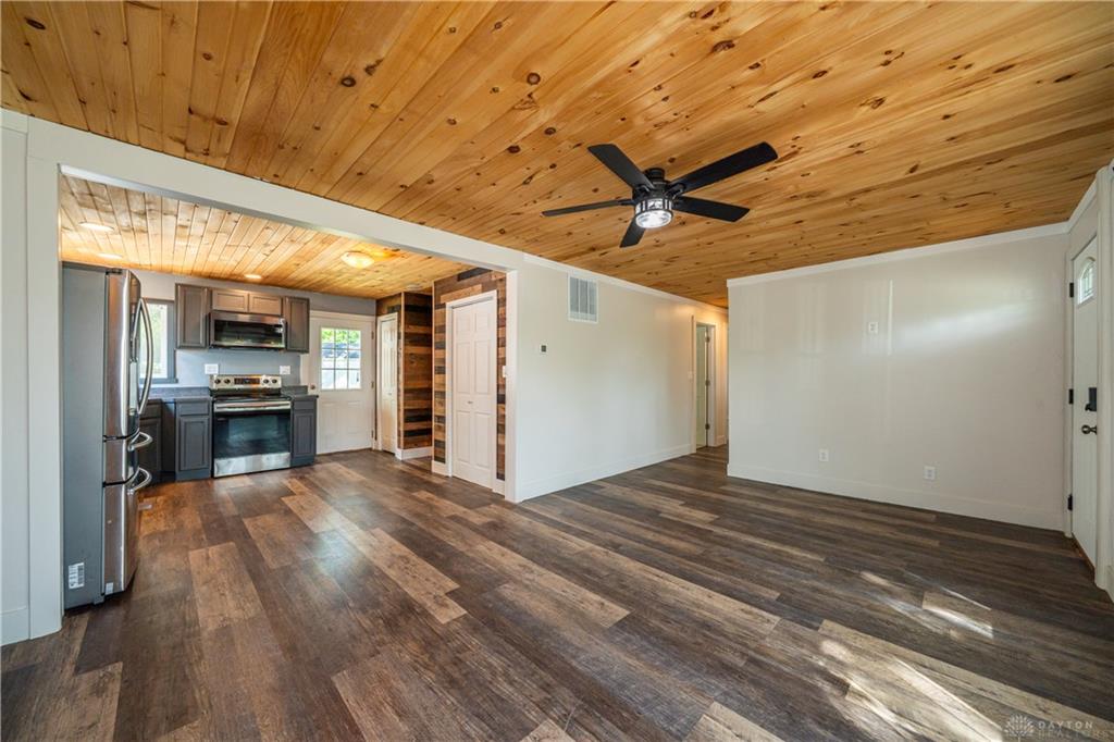 2793 Galewood Property Photo 10