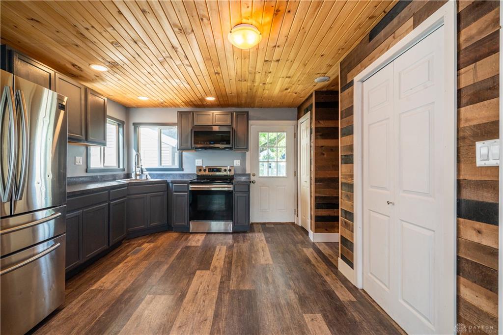 2793 Galewood Property Photo 11