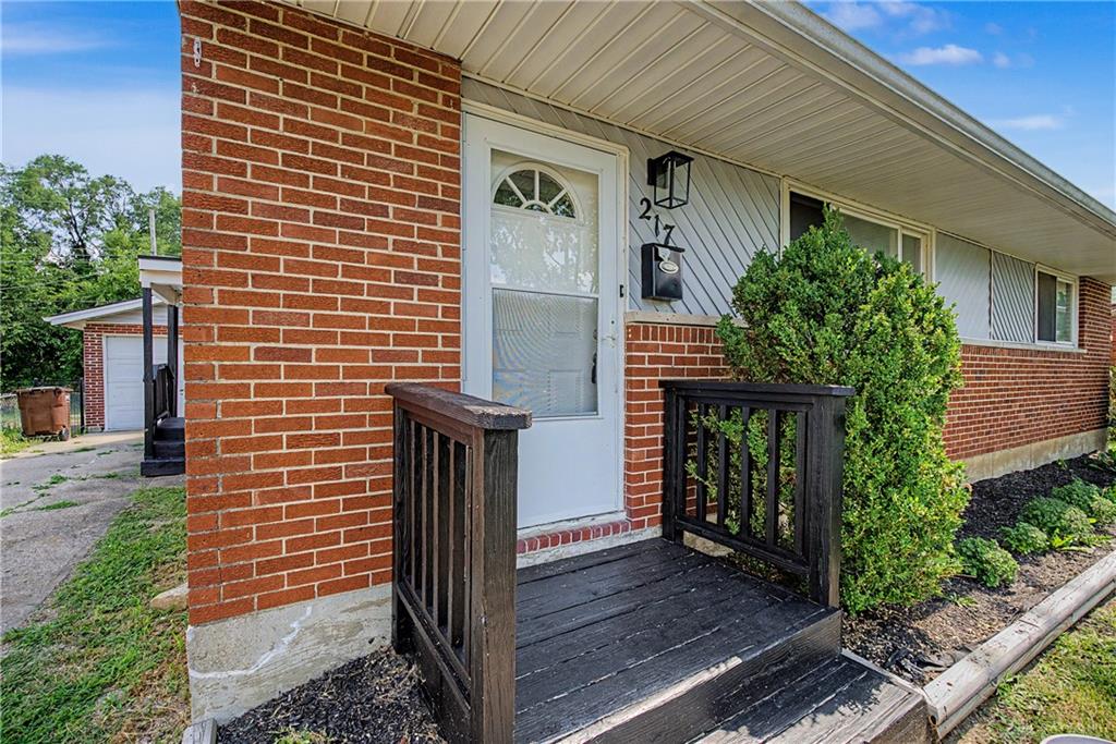 217 Whispering Property Photo 4