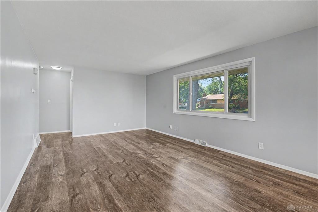 217 Whispering Property Photo 7