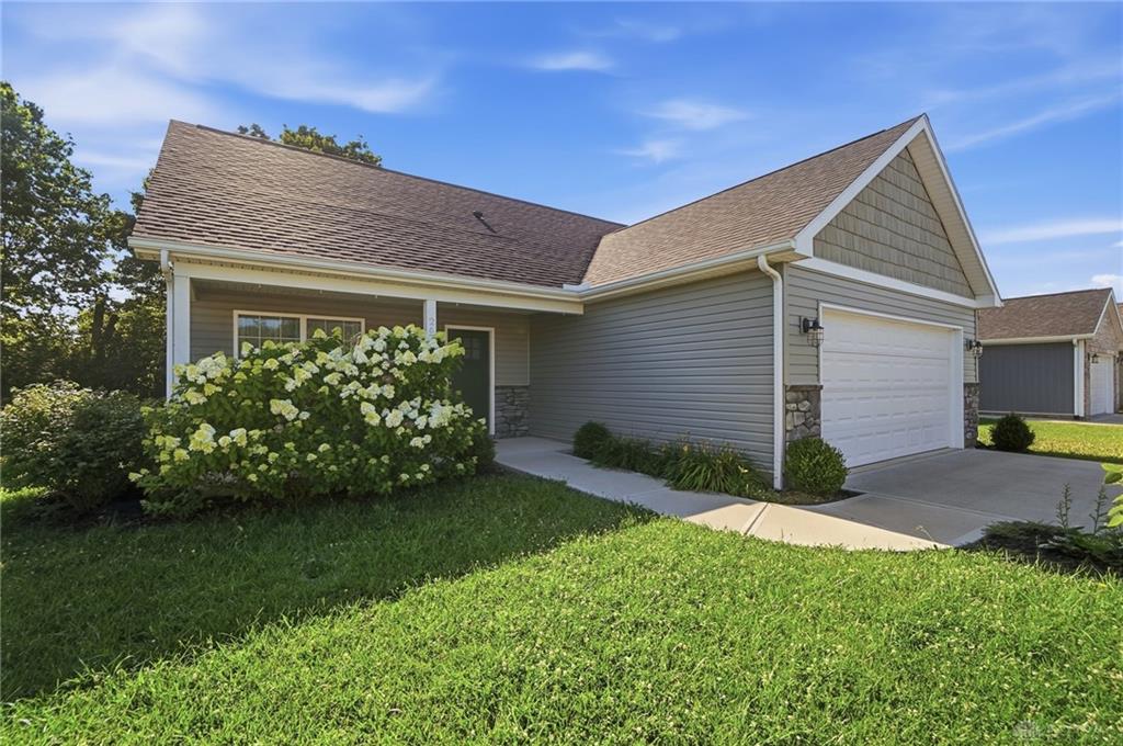 2675 Executive Property Photo 1