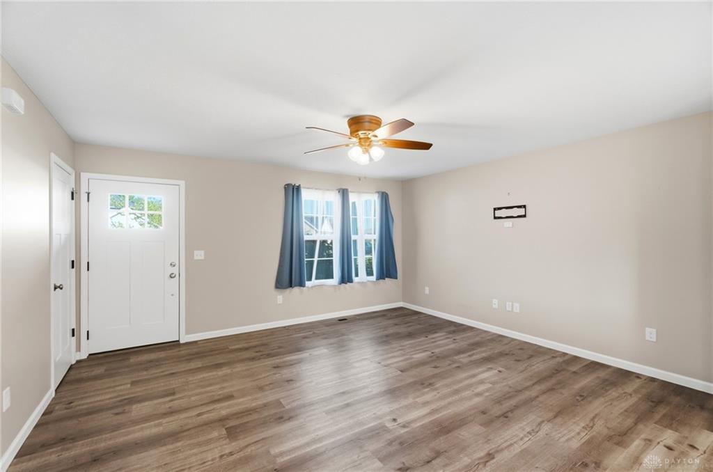 2675 Executive Property Photo 4