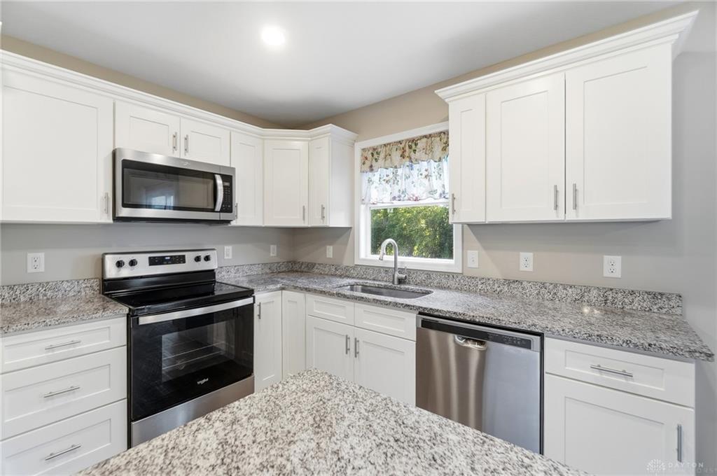 2675 Executive Property Photo 8