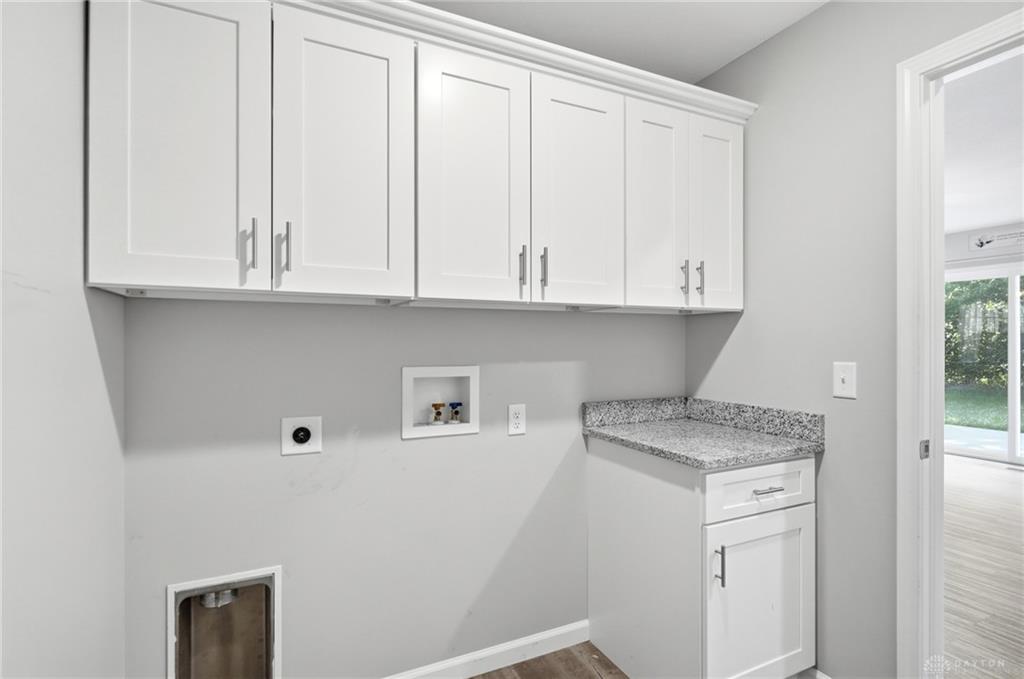 2675 Executive Property Photo 32
