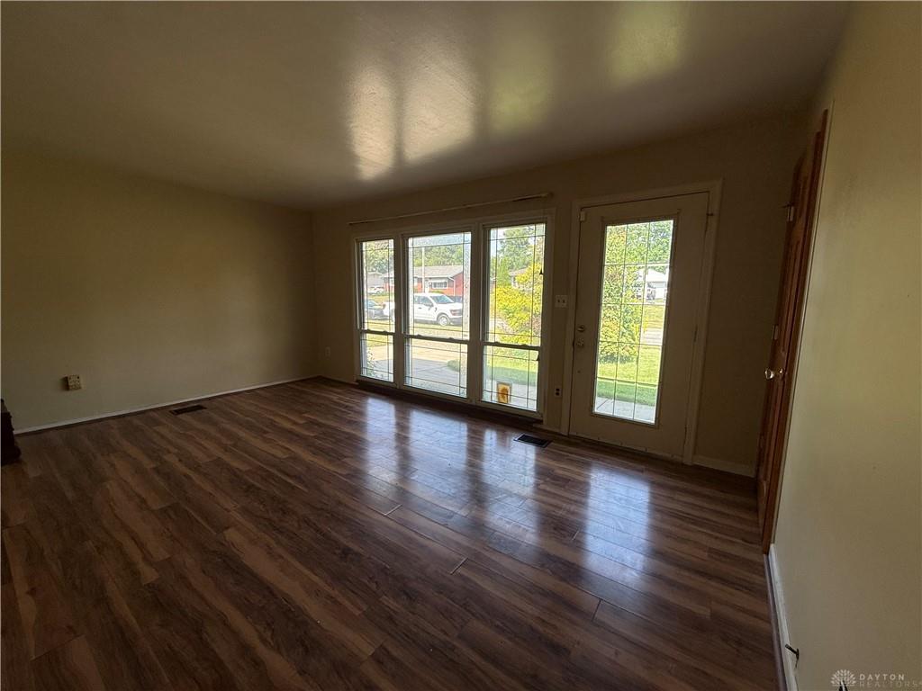 1229 Jeanette Property Photo 4