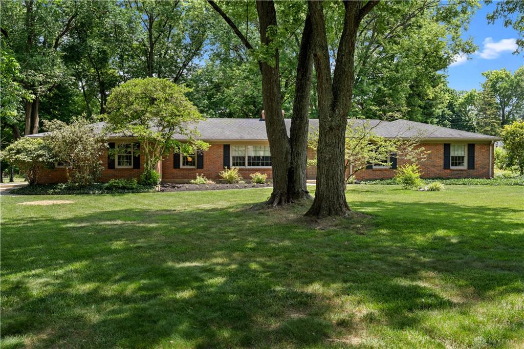 156 Manor Property Photo 1