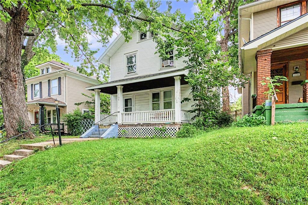 1106 Highland Property Photo 3