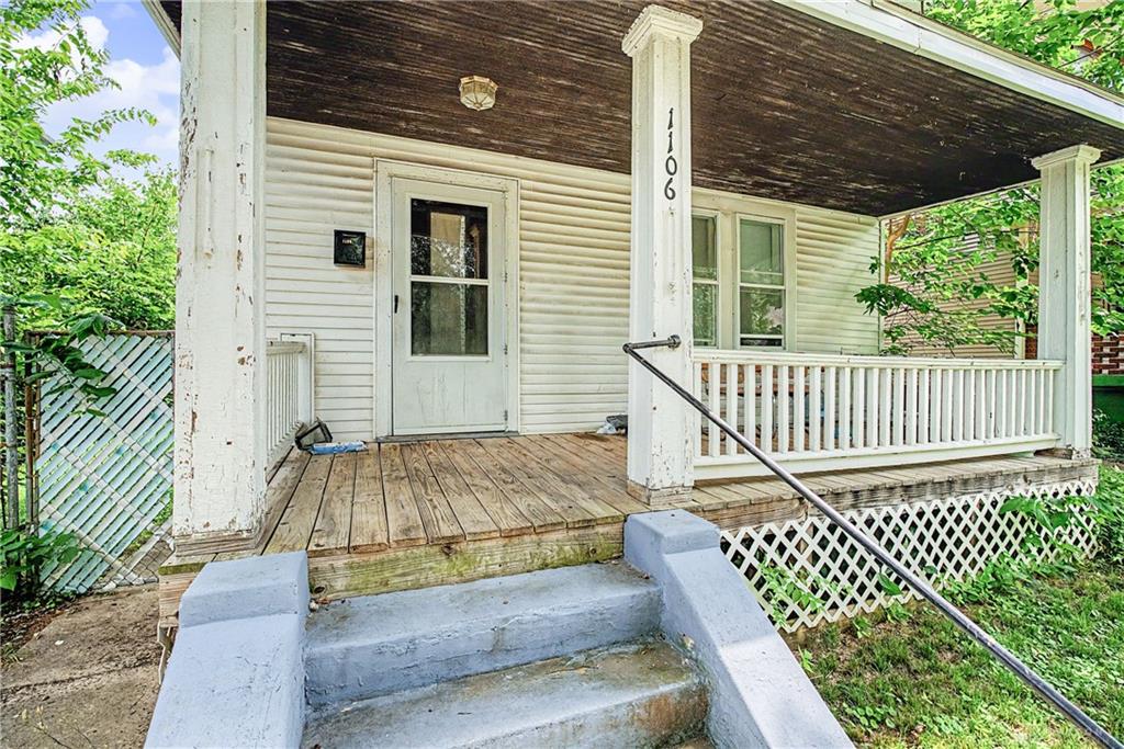 1106 Highland Property Photo 4