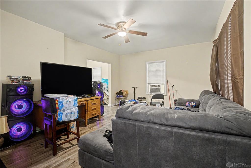 1106 Highland Property Photo 7