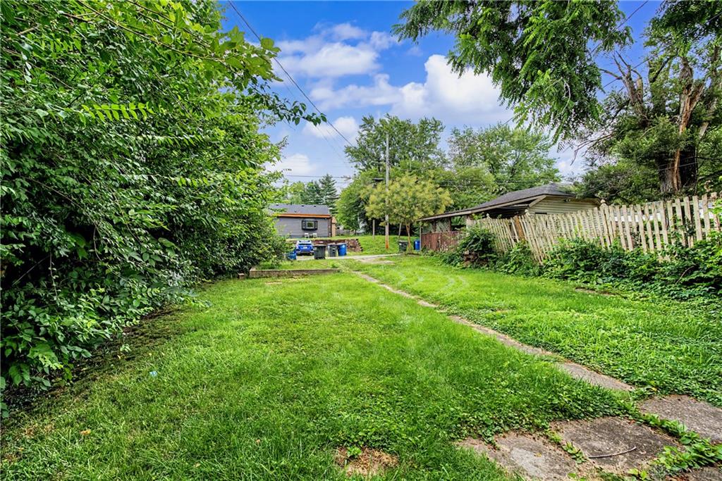 1106 Highland Property Photo 30
