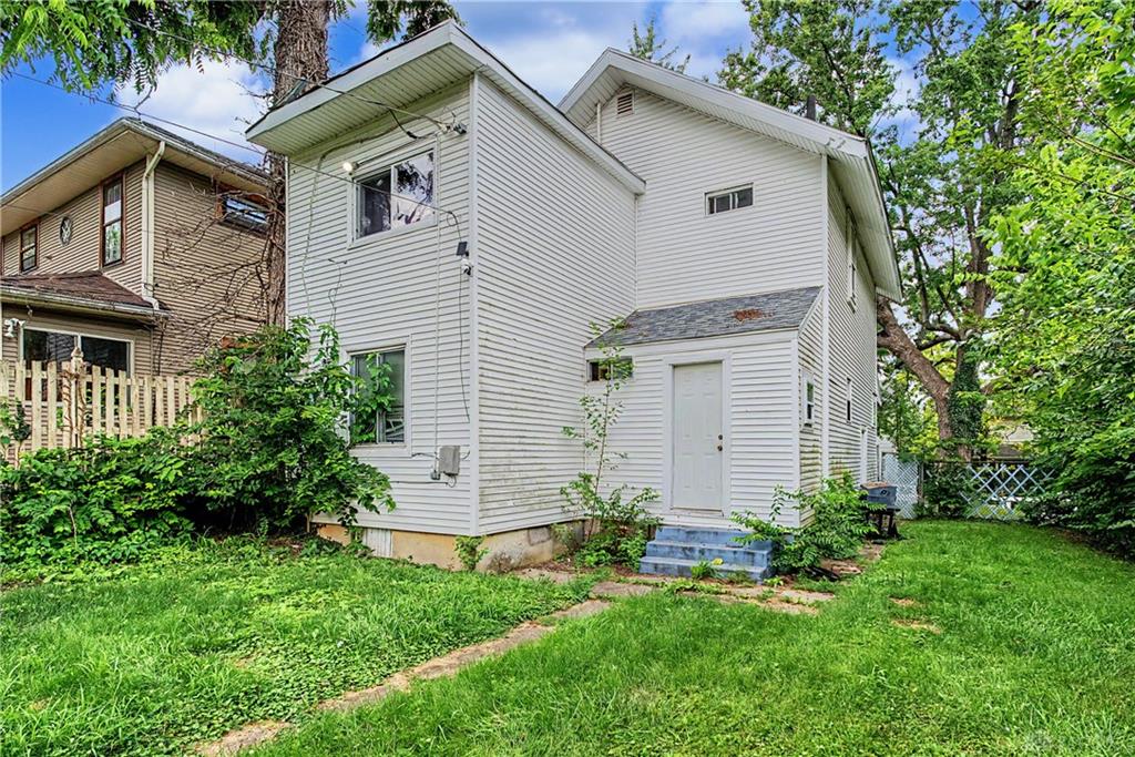 1106 Highland Property Photo 31