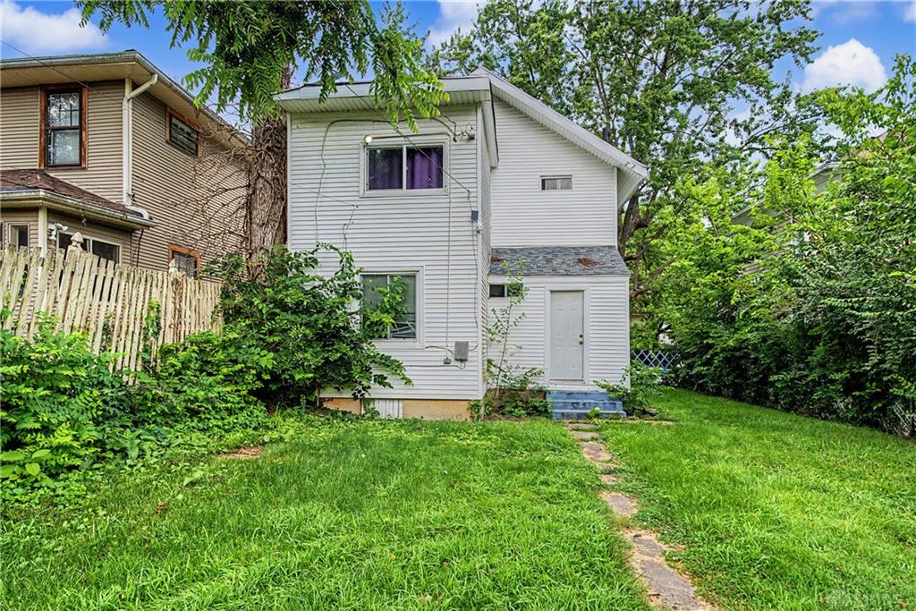 1106 Highland Property Photo 32