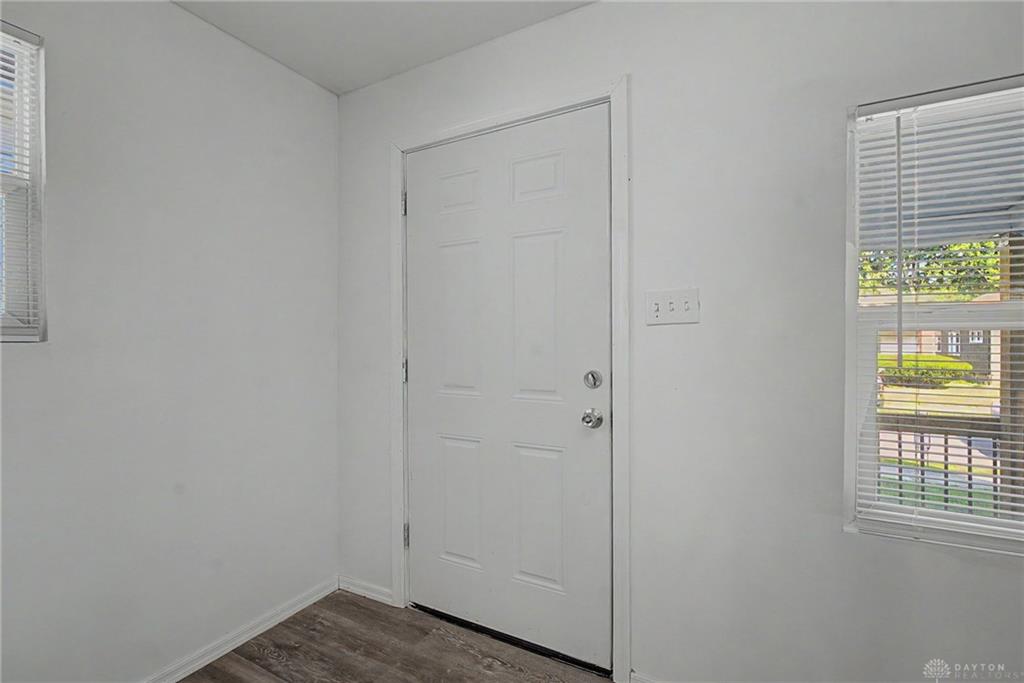 538 Shoop Property Photo 8