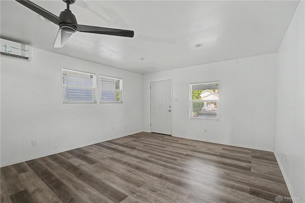 538 Shoop Property Photo 10