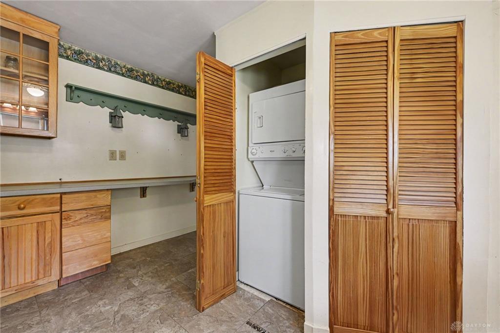 407 Virginia Property Photo 23