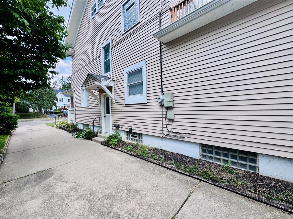 62 E Dixon Property Photo 11