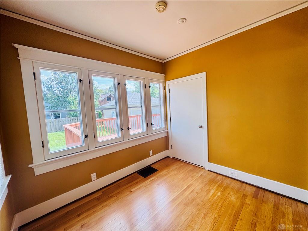62 E Dixon Property Photo 32