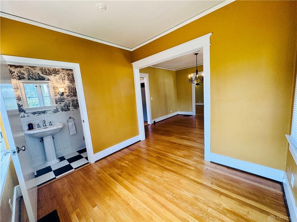 62 E Dixon Property Photo 34