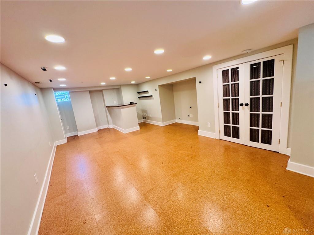 62 E Dixon Property Photo 58