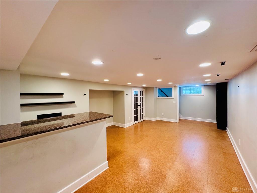62 E Dixon Property Photo 60