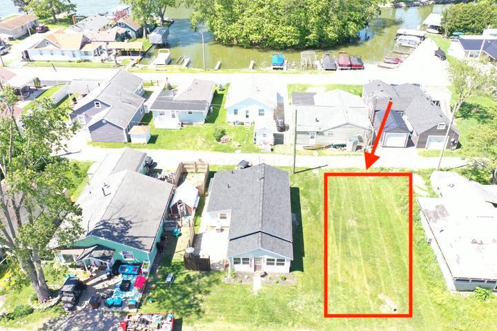8952 Maple Property Photo 2