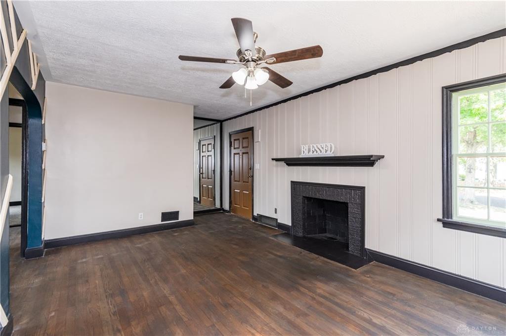 2421 Rugby Property Photo 7