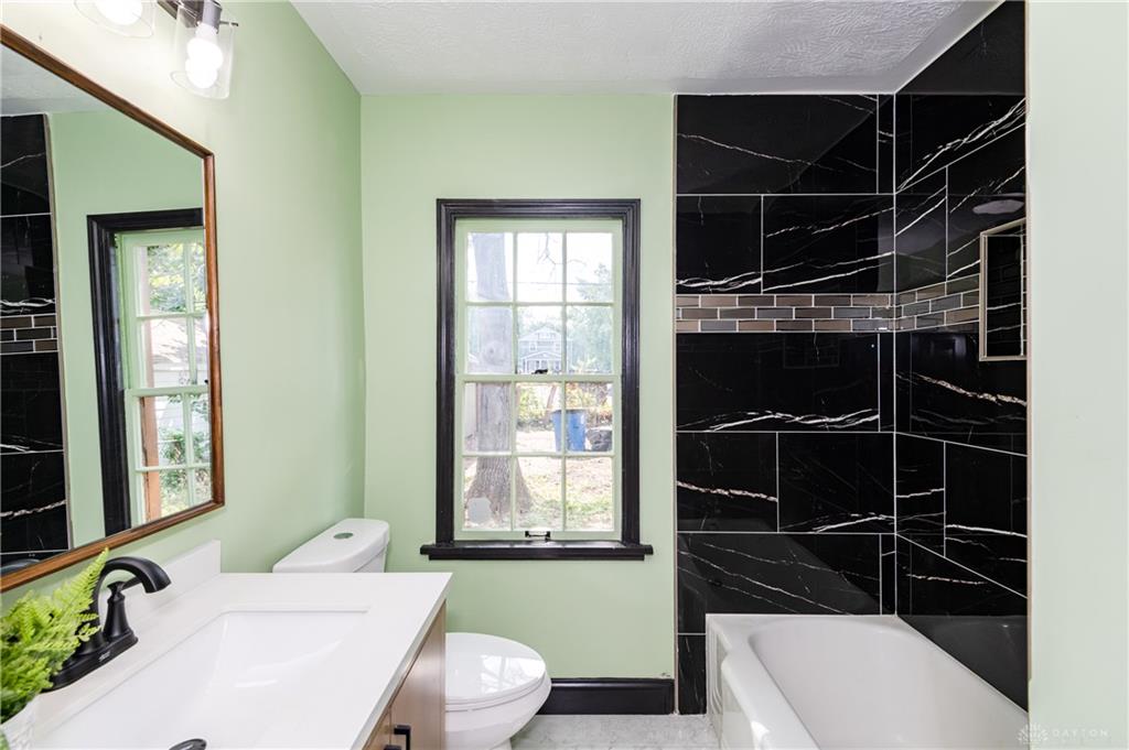 2421 Rugby Property Photo 17
