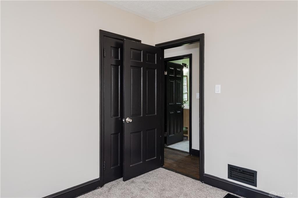 2421 Rugby Property Photo 23