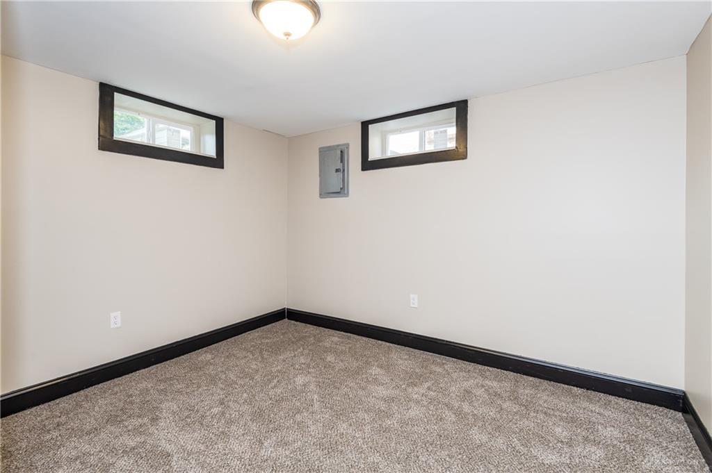 2421 Rugby Property Photo 30
