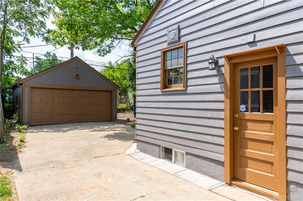 2421 Rugby Property Photo 36