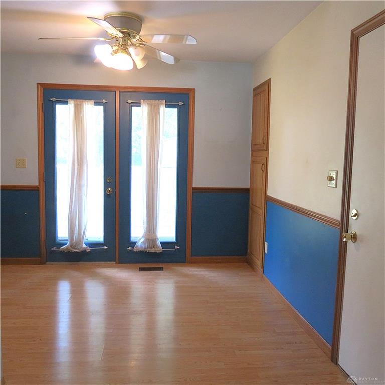 1633 Fair Oaks Property Photo 6