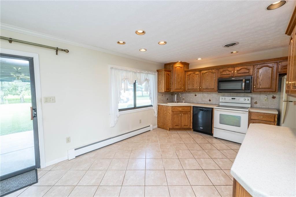 8663 Crestway Property Photo 13