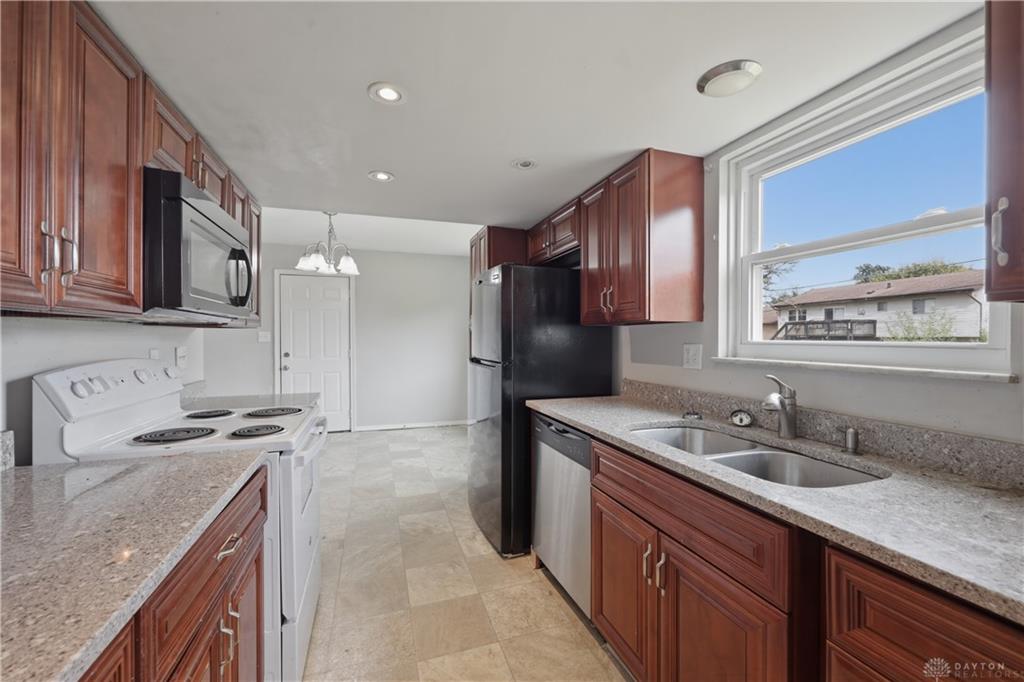 3704 Mandalay Property Photo 10